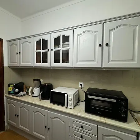 Casa Familiar A Velha Linda-a-Velha